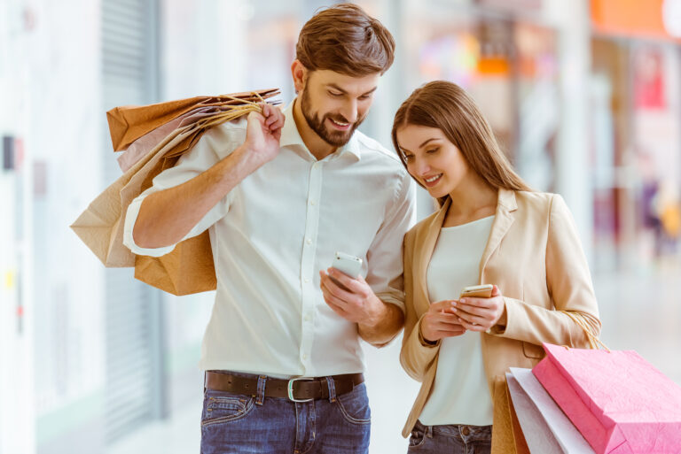 couple doing shopping
